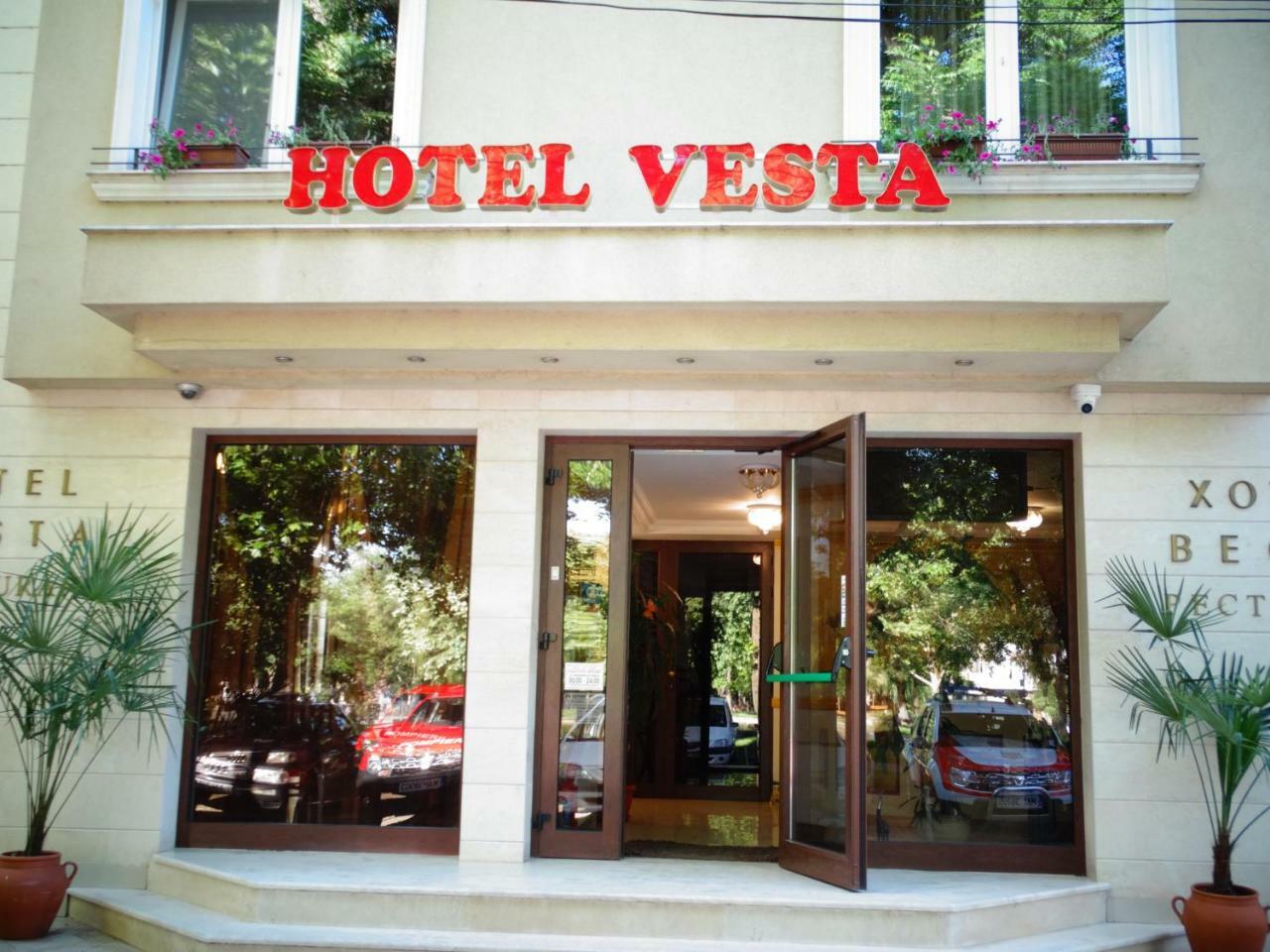 Vesta Hotel มอนตานา ภายนอก รูปภาพ